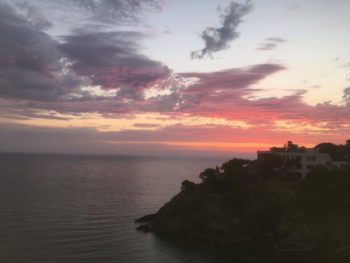 Hotel Arago Cerbere Bagian luar foto